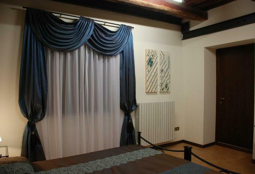 Номер Стандарт, Palazzo Bonfranceschi