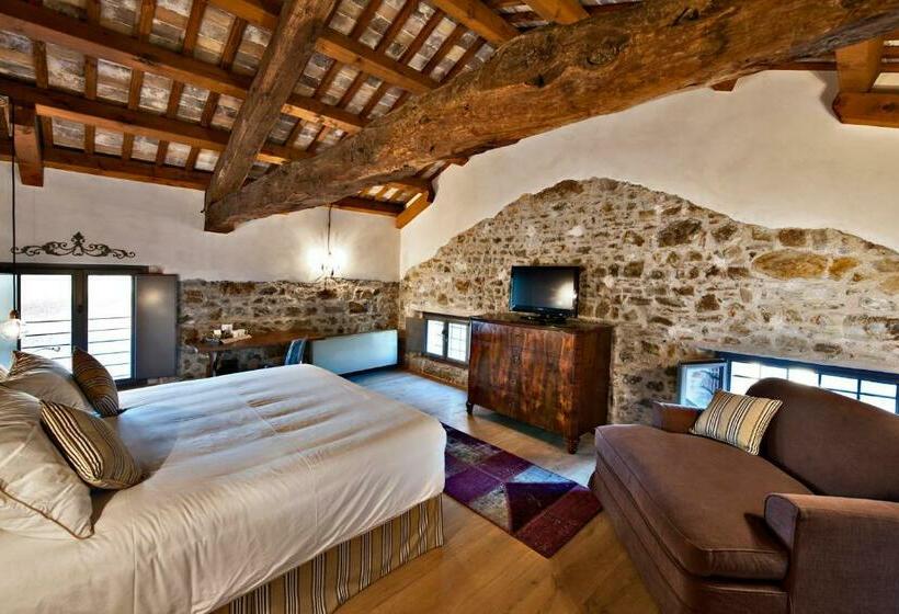 اتاق لوکس با چشم‌انداز باغ, Castello Di Buttrio