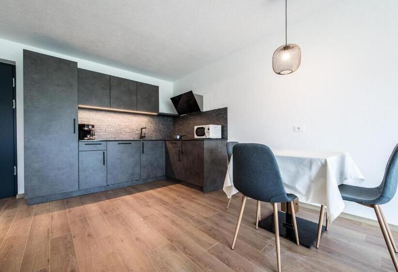 Апартаменты 1 Спальня с Видом, Chalet Kristall   Dolomites Garden Chalet