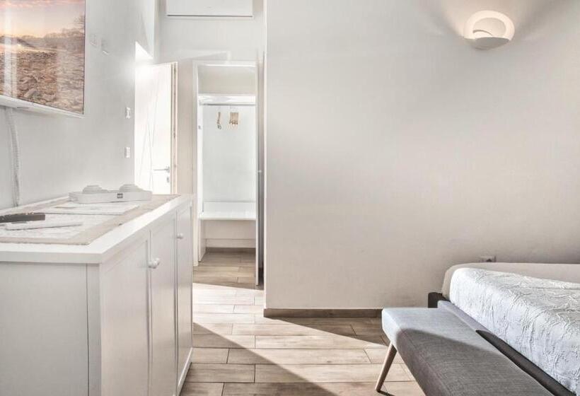 コンフォートルーム, Smart Suite & Apartments