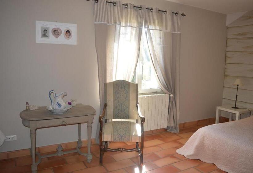 Номер Стандарт, La Bastide Des Oliviers