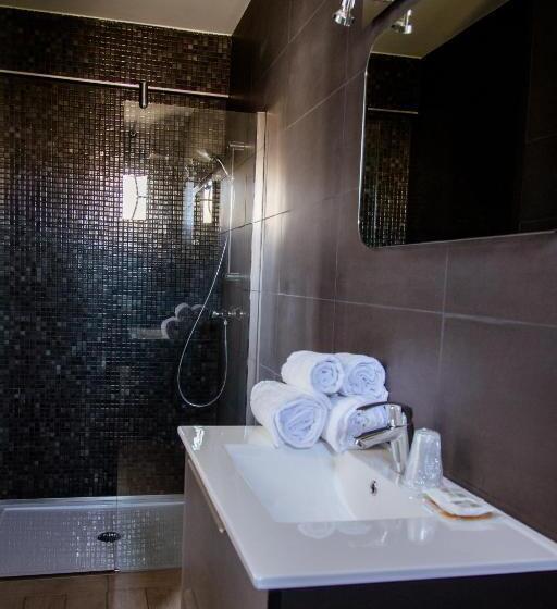 Трехместный Номер Superior, Hôtel Le Mistral