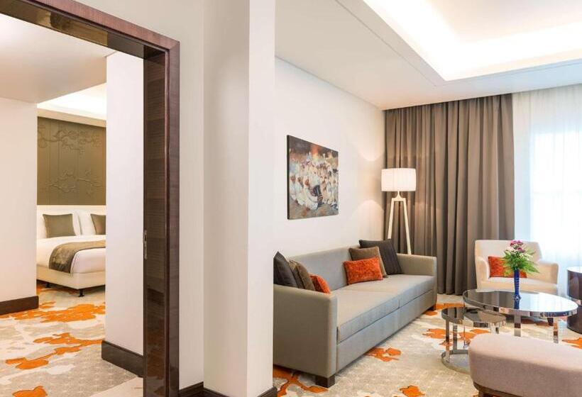 스위트, Radisson Blu Hotel, Ajman