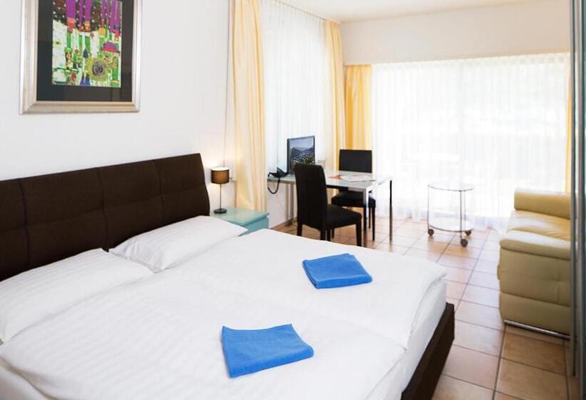 Номер Superior с Балконом, Aparthotel Al Lago