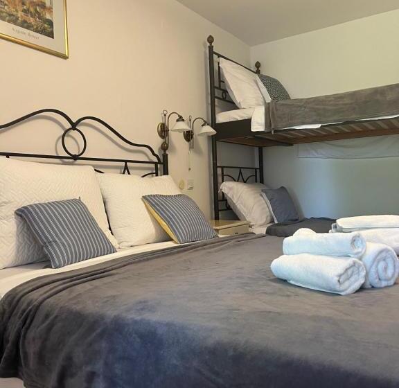 اتاق استاندارد چهار تخته, B&b Baron Gautsch