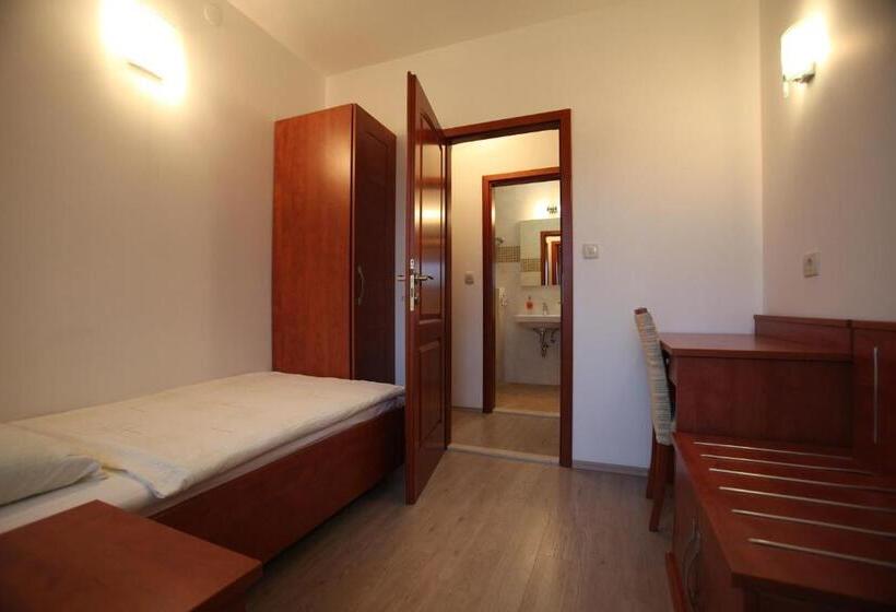 اتاق لوکس خانوادگی, B&b Marijana