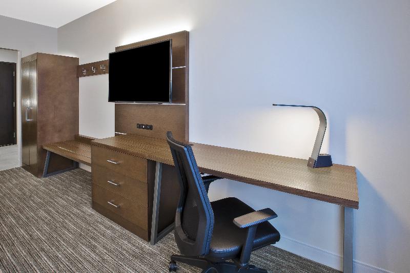 스탠다드 룸, Holiday Inn Express & Suites Okemos   University Area, An Ihg