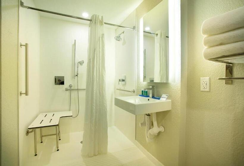 身障者適用スイートルーム, Holiday Inn Express & Suites S Lake Buena Vista, An Ihg