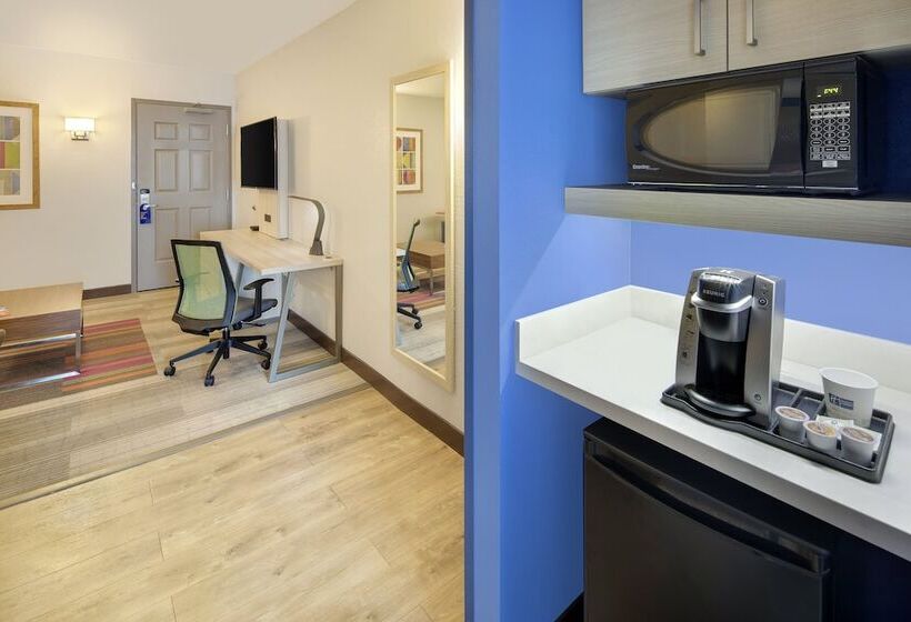 Люкс, Holiday Inn Express & Suites S Lake Buena Vista, An Ihg