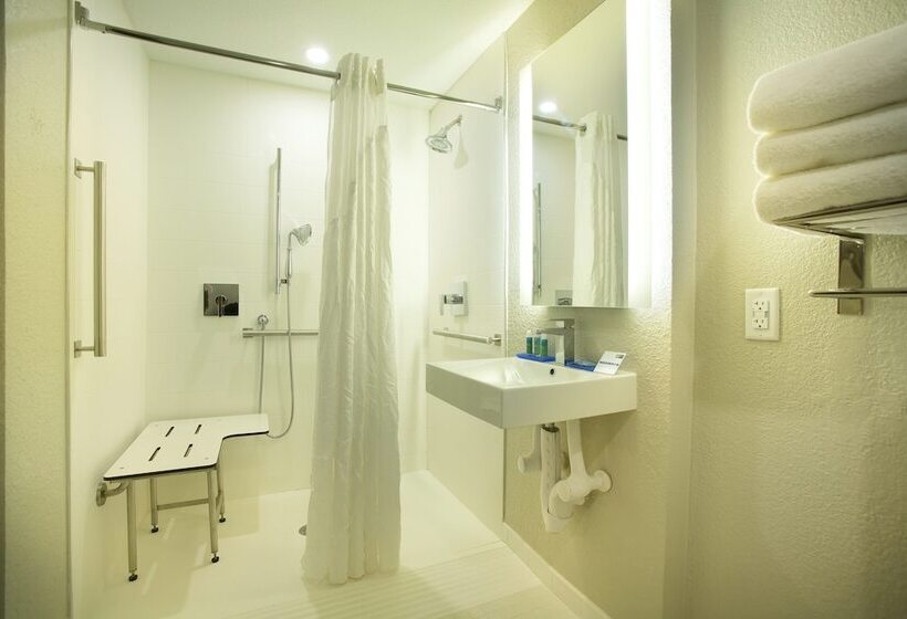 Номер Стандарт 2 Двуспальные Кровати, Holiday Inn Express & Suites S Lake Buena Vista, An Ihg