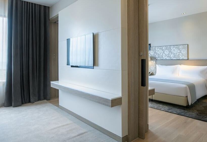 스위트, Holiday Inn & Suites Rayong City Centre, An Ihg