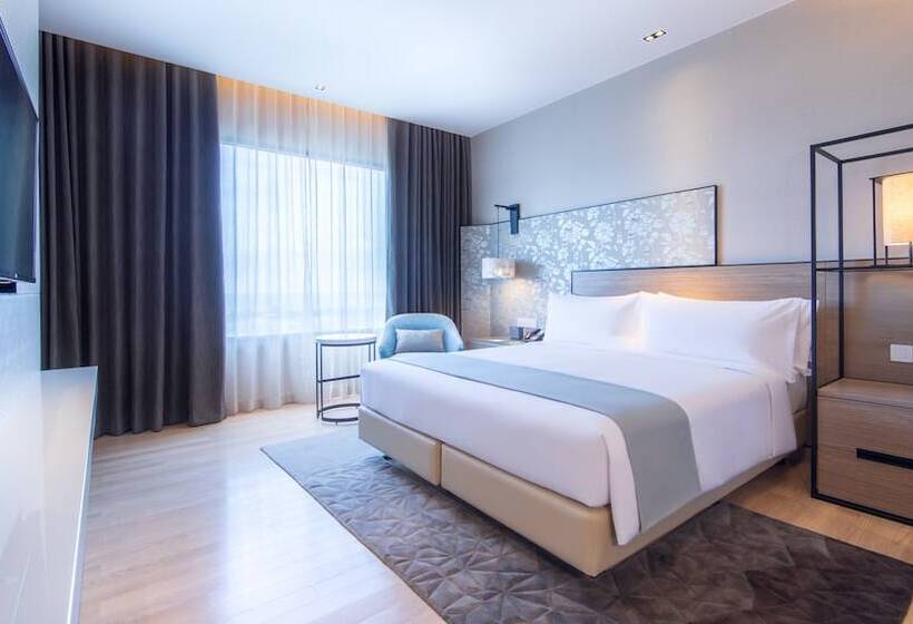 اتاق استاندارد با چشم‌انداز کوهستان, Holiday Inn & Suites Rayong City Centre, An Ihg