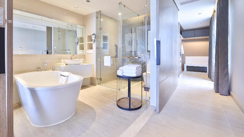 스위트 킹사이즈 침대, Holiday Inn & Suites Rayong City Centre, An Ihg