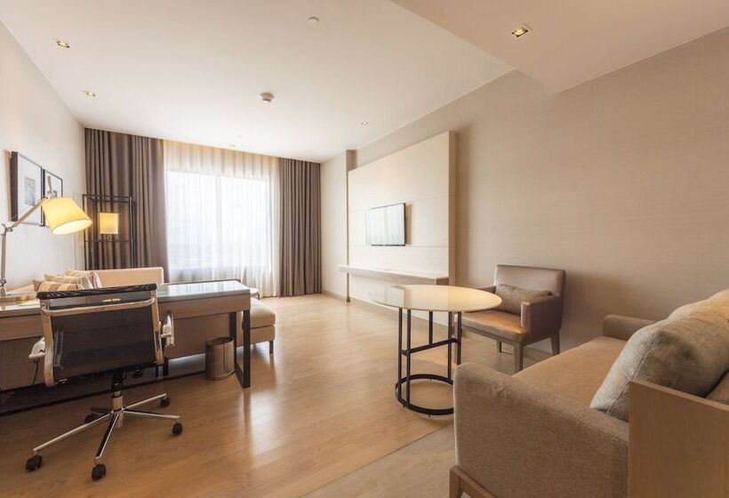 스위트, Holiday Inn & Suites Rayong City Centre, An Ihg