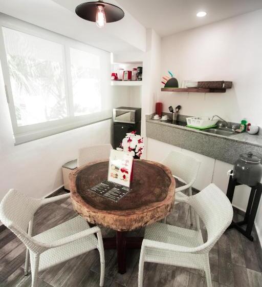 Habitació Estàndard Vista Jardí, Paradise Suites