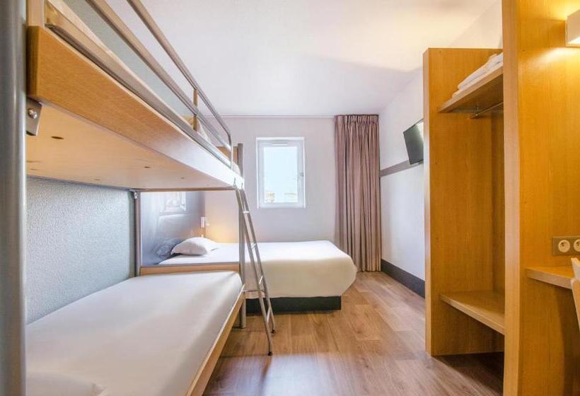 Четырехместный Номер Стандарт, B&b Hotel Chartres Le Coudray