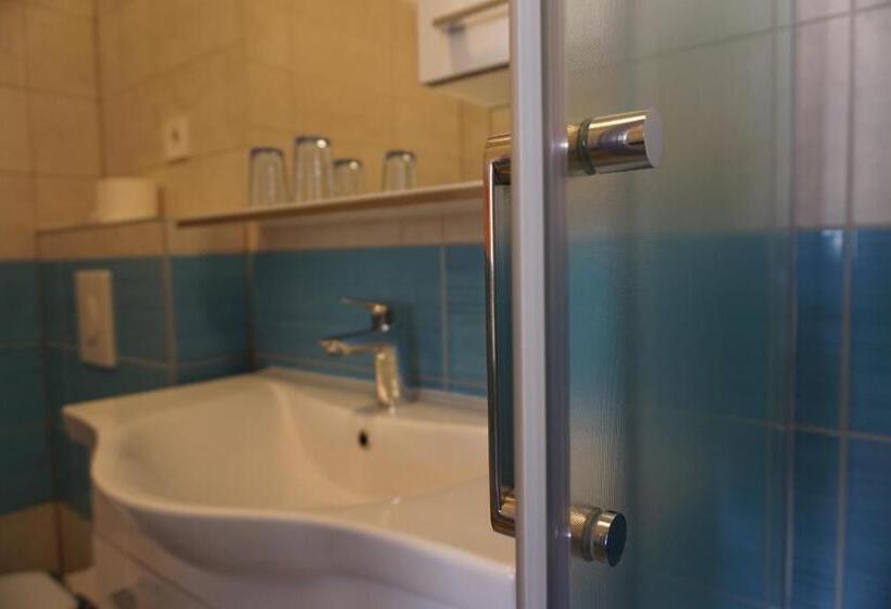 اتاق استاندارد, Bed And Breakfast Ivanka Mali Lošinj