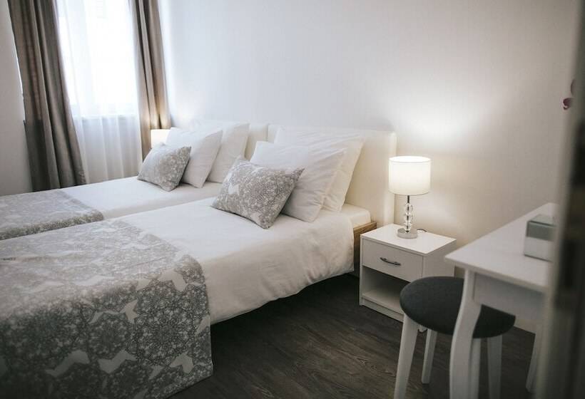 اتاق استاندارد, Hostel Globo