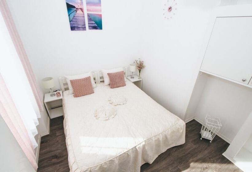 اتاق استاندارد, Hostel Globo