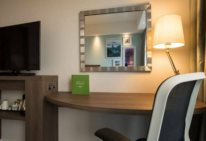 اتاق استاندارد, Hampton By Hilton Edinburgh West End
