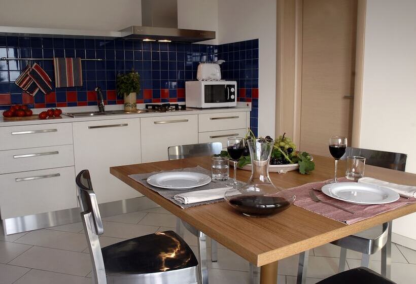 Апартаменты 3 Спальни, Sikelika Residence Sul Mare
