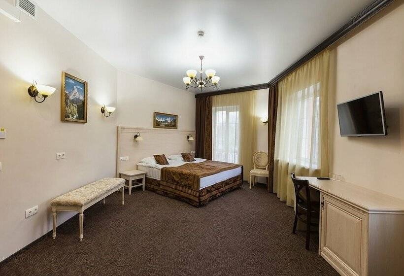 اتاق سوپریور, Gatchina