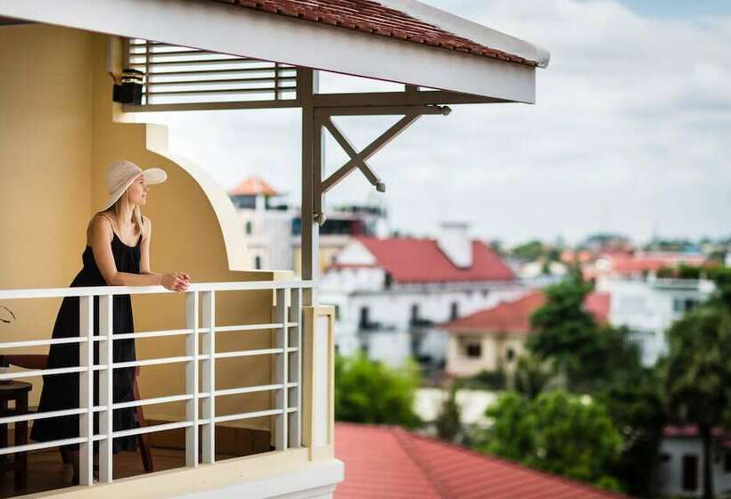 اتاق لوکس با چشم‌انداز شهر, Grand Bayon Siem Reap