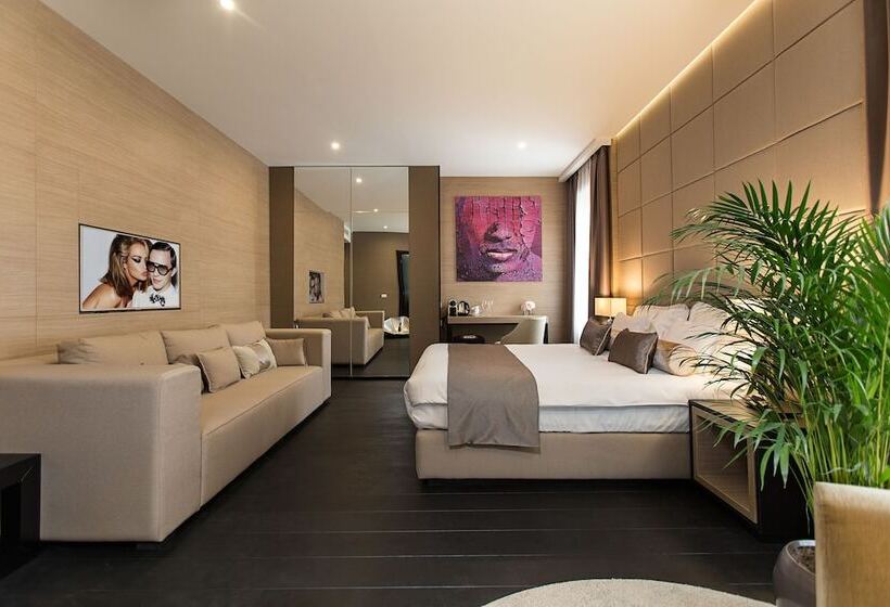 سوییت اجرایی, Dominic Smart & Luxury Suites  Republic Square