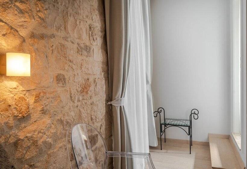 Quarto Estandar, Palace Tartaglia