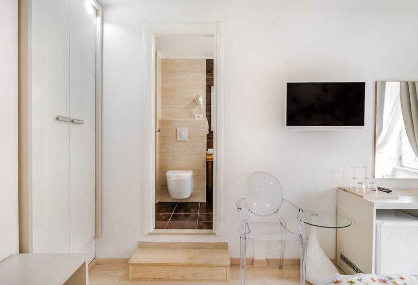 Quarto Deluxe, Palace Tartaglia