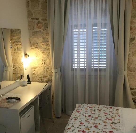 Quarto Comfort, Palace Tartaglia