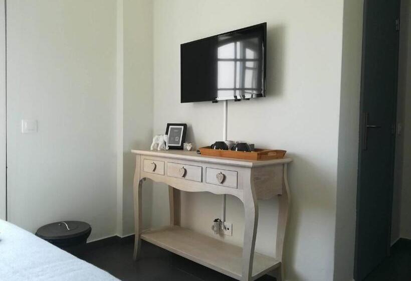 Люкс, Globo Happy Hostel