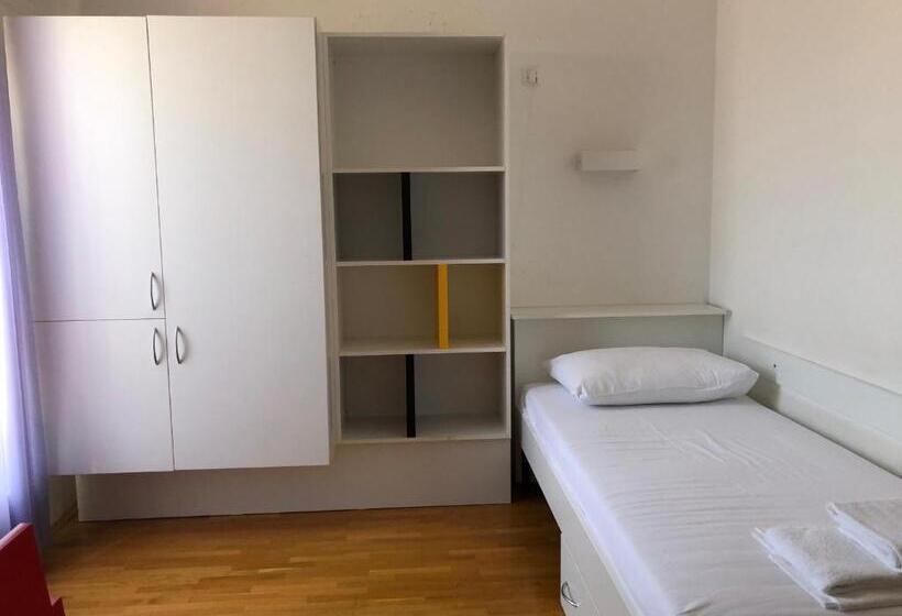 适合残疾人士使用的单人标准间, Rooms Dr. Franjo Tuđman   Hostel