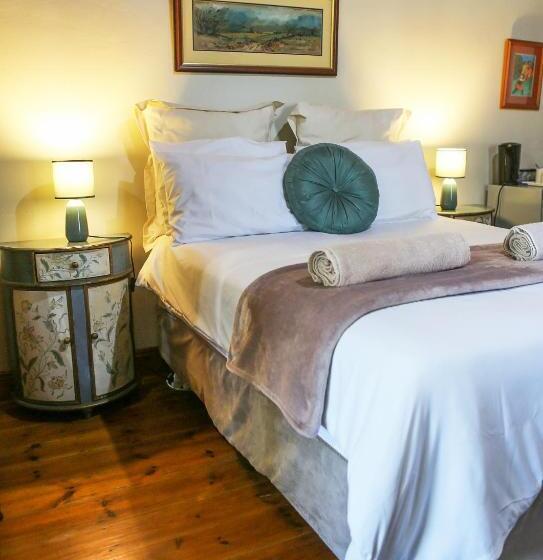 Классический Номер, Mr Pell S House Self Catering Accommodation