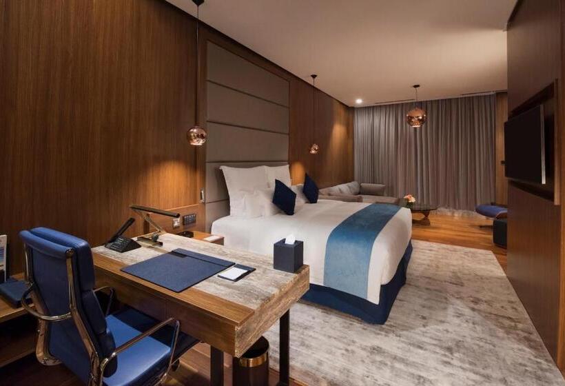 سوییت جونیور کلاب, Wyndham Grand Manama
