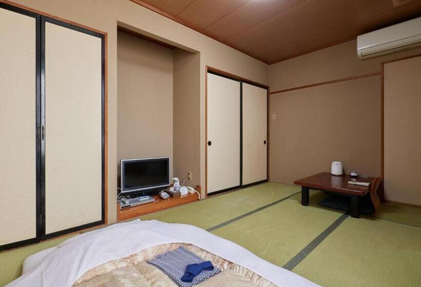 Quarto Triplo Estandar, Simizu