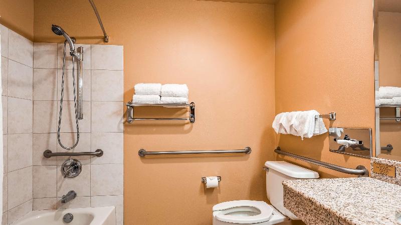 اتاق استاندارد با چشم‌انداز استخر, Gewan Hotel Cairo