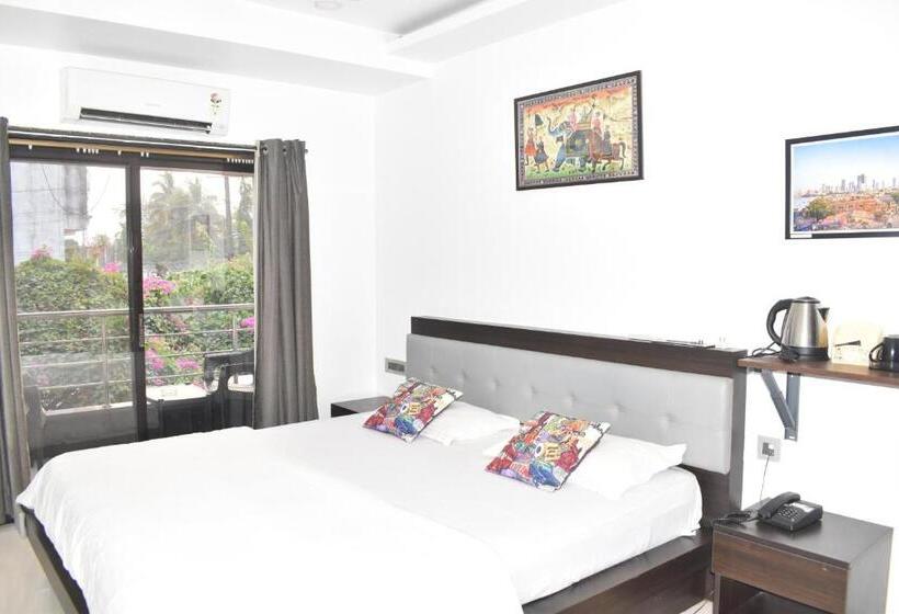 带大床的豪华间, Athi Resorts
