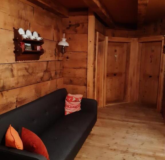 Családi Szoba, Gässlihof
