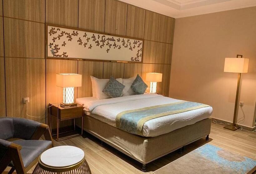 Полулюкс, Midan Hotel & Suites Al Aziziya