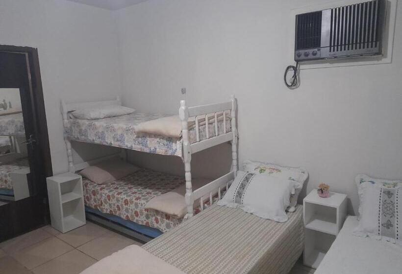 Кровать в Общей Комнате, Hostel Feel Home