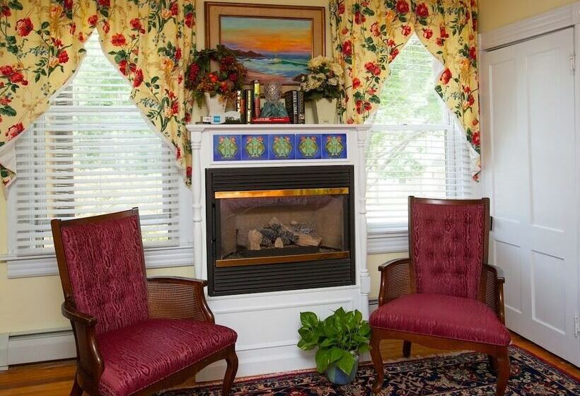 Номер Премиум, Fairlawn Inn