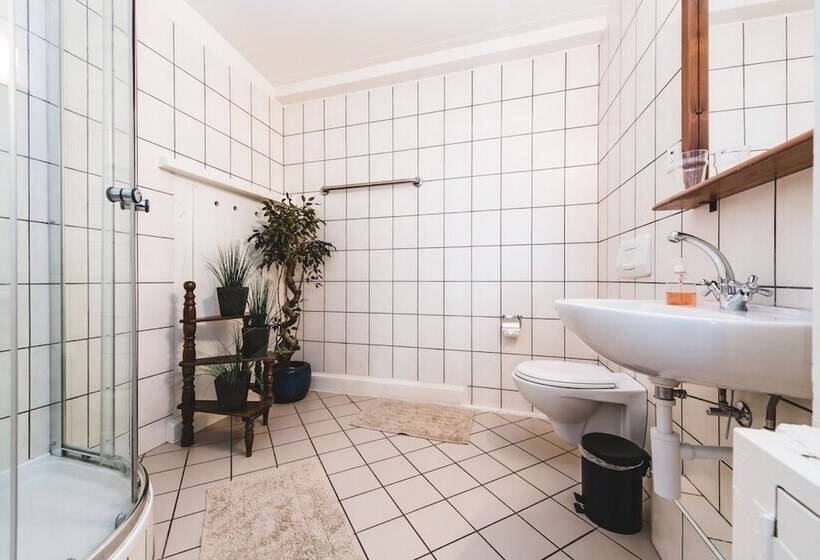 Пятиместный Стандартный Номер, Aux Chambres Du Banneret