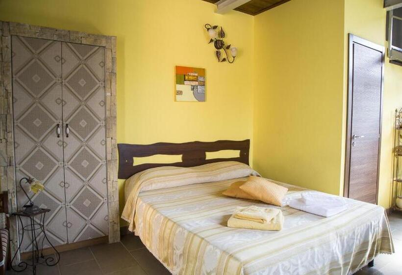 Студия Стандарт, All'ombra Del Noce B&b