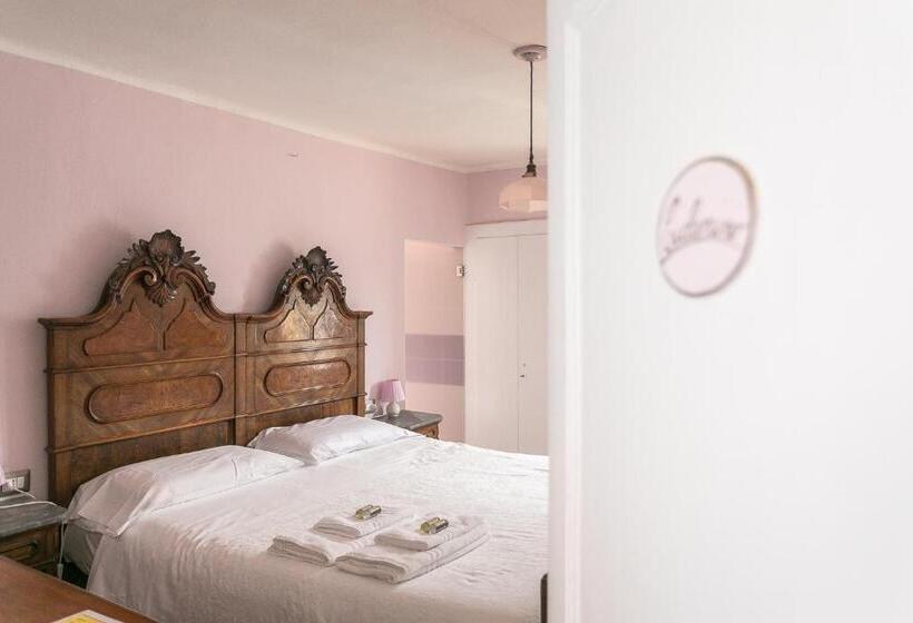 Номер Стандарт Вид на Озеро, Albergo Diffuso Ca' Spiga