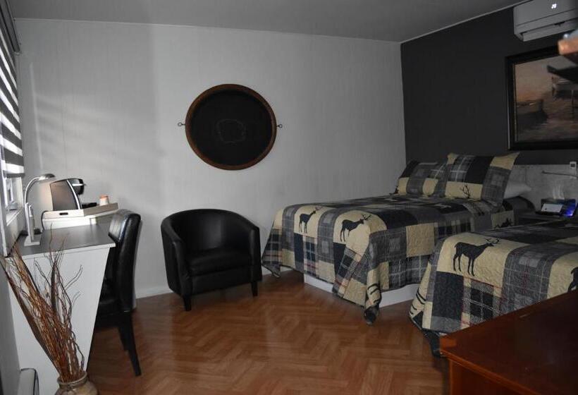 חדר סטנדרט שתי מיטות זוגיות, Motel De L Anse Et Camping Rimouski