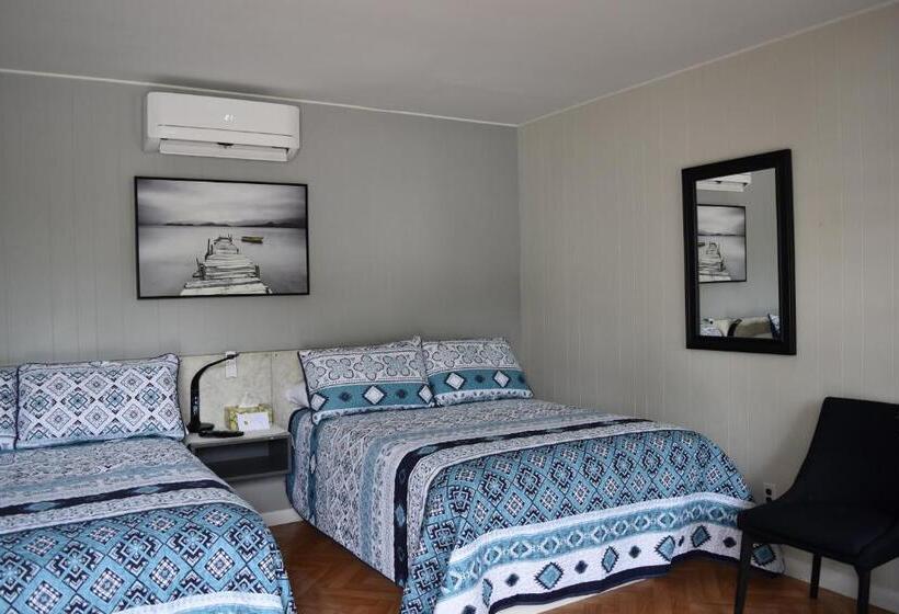 חדר סטנדרט שתי מיטות זוגיות, Motel De L Anse Et Camping Rimouski