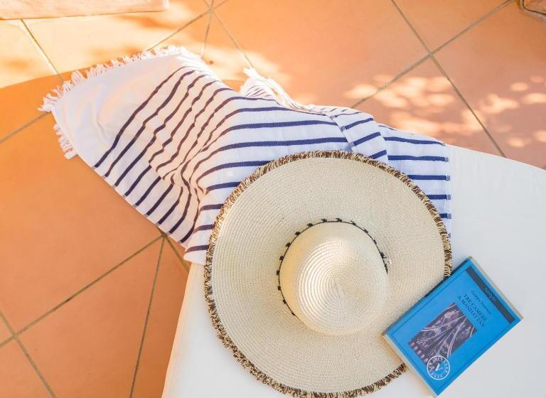 Люкс с Террасой, Molo Luxury Suites Puerto Banus