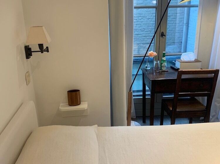 اتاق عادی, Boetiekhotel Hemelhuys