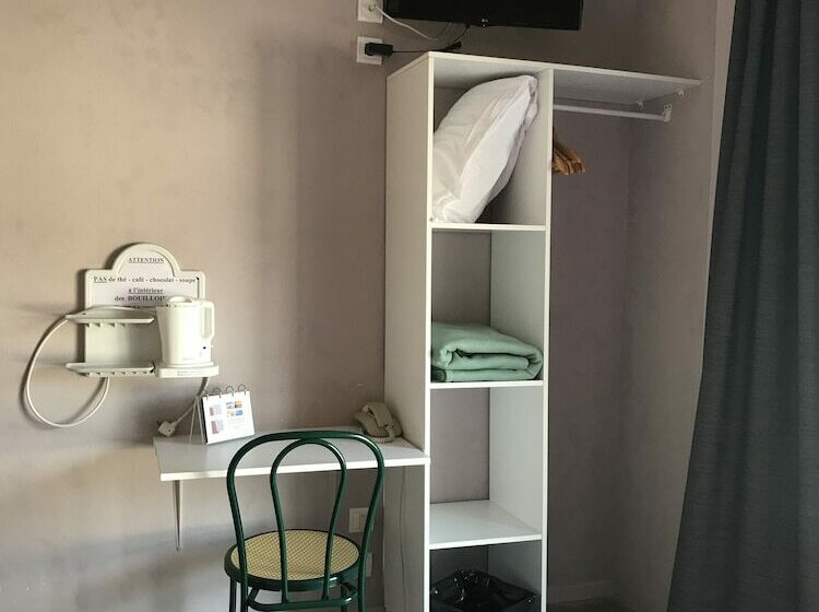 Номер Стандарт, Hôtel Evian Express   Terminus